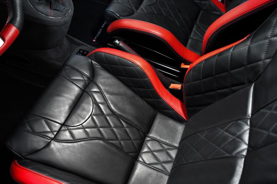 Детали интерьера Abarth 500 Ares by Pogea Racing 2017 года  (фото 22 из 24)